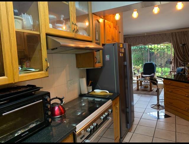 3 BEDROOM TOWNHOUSE FOR SALE IN VANDERBIJLPARK SE 3